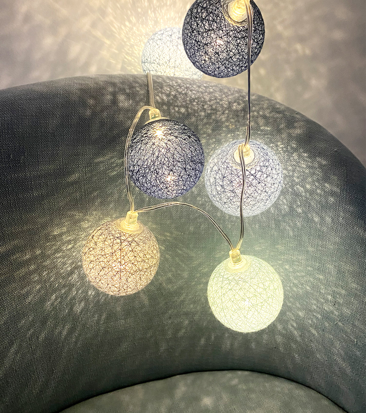 Guirlande lumineuse 24 boules de coton (bleu) - Éclairage décoratif intérieur