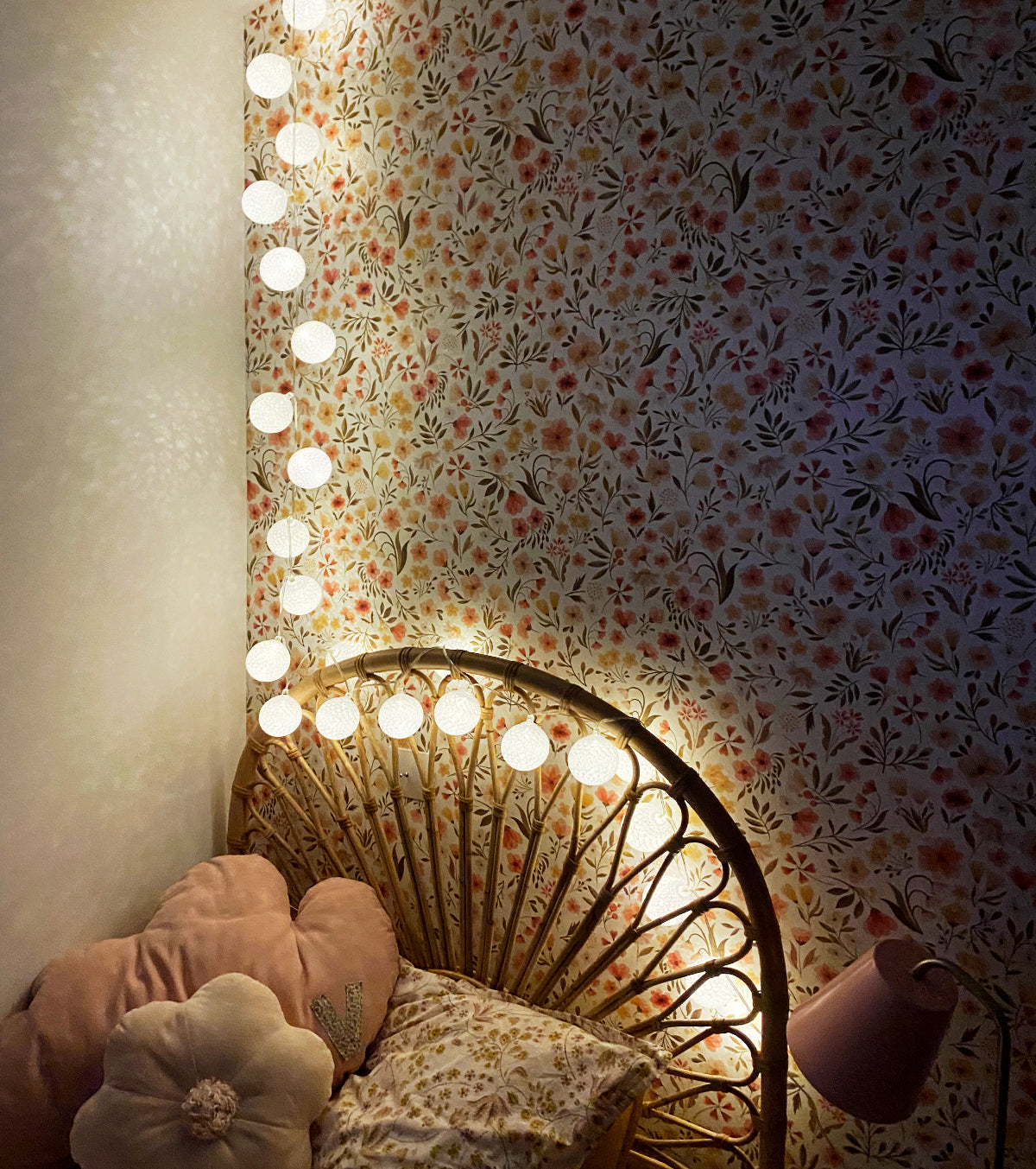 Guirlande lumineuse 24 boules de coton (blanc) - Éclairage décoratif intérieur