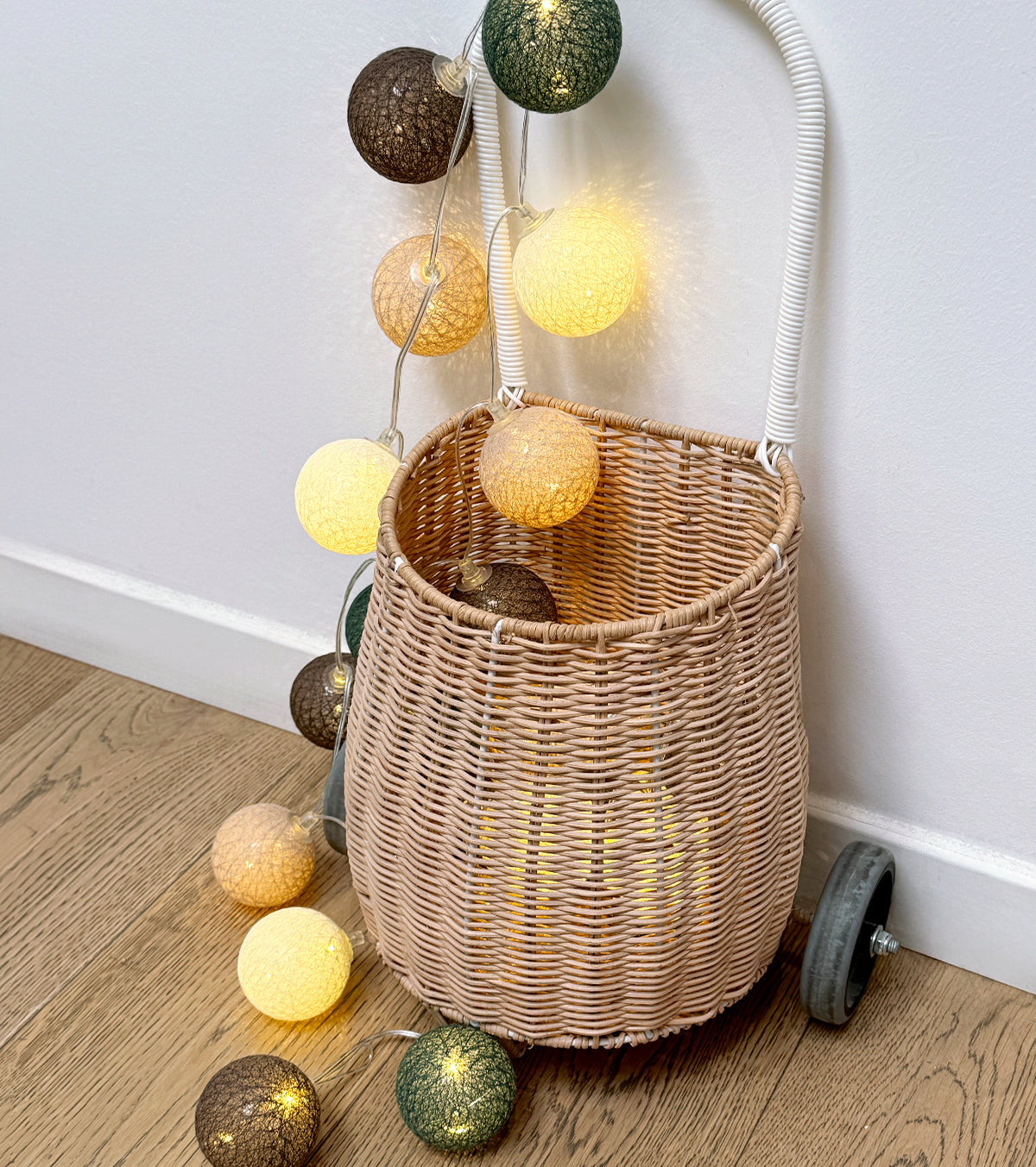 Guirlande lumineuse 24 boules de coton (vert, beige, marron) - Éclairage décoratif intérieur