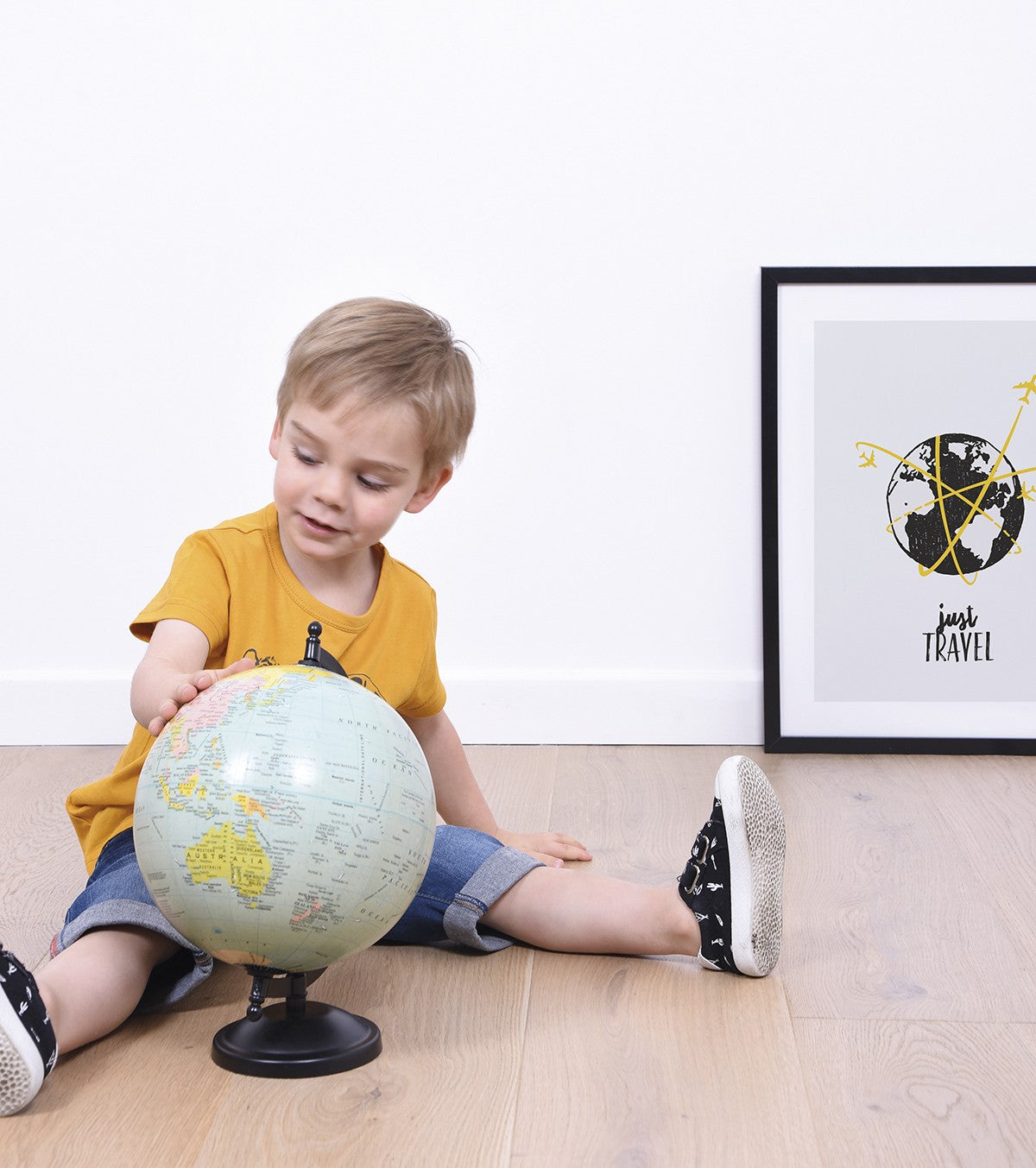 MINI TRAVELERS - Affiche enfant - Avions et globe