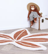 UTAN - Tapis enfant - Feuille tropicale (marron)