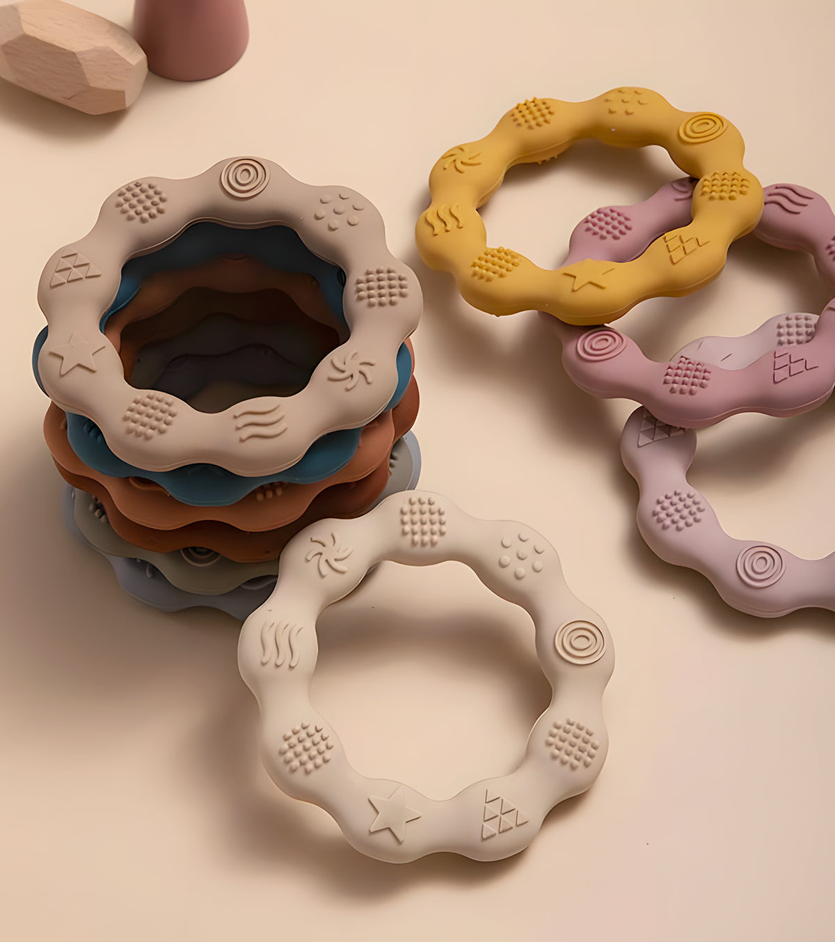Anneau de dentition beige et lange rainbow