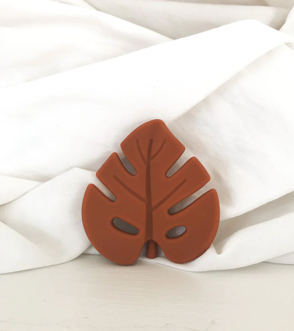 Anneau de dentition feuille terracotta et lange vieux rose