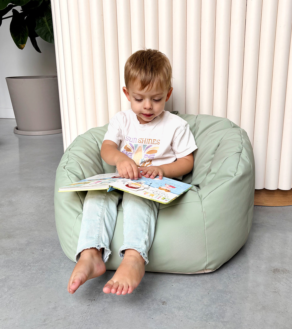Fauteuil + repose pied enfant – Design ergonomique et pratique - crème