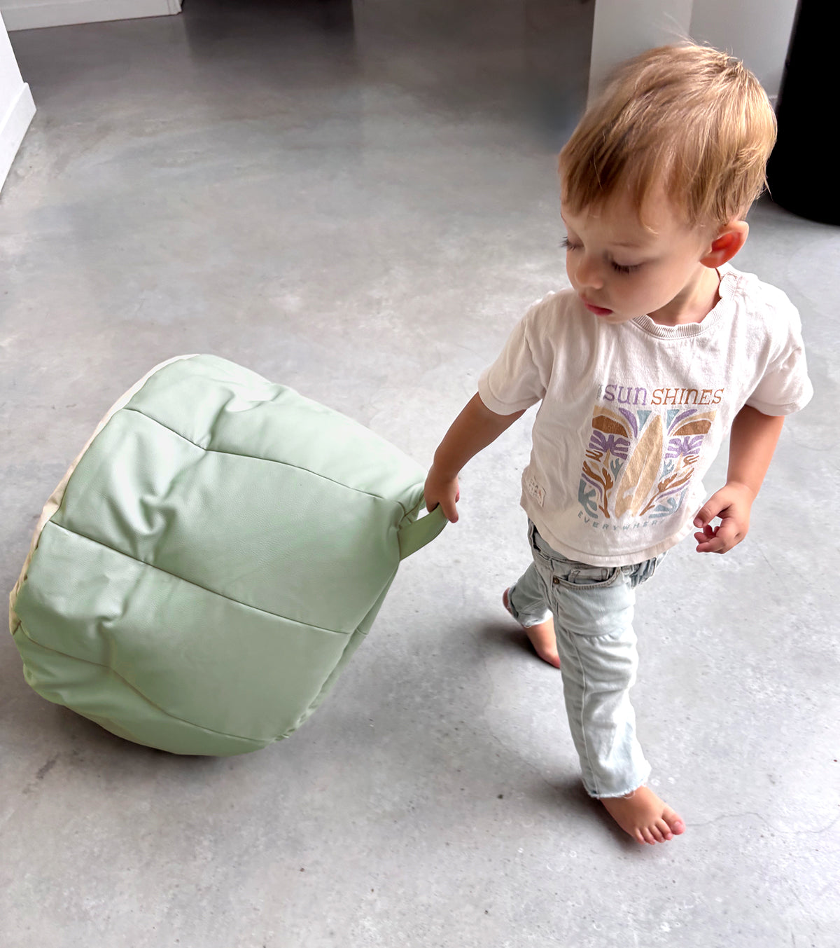 Fauteuil + repose pied enfant – Design ergonomique et pratique - crème