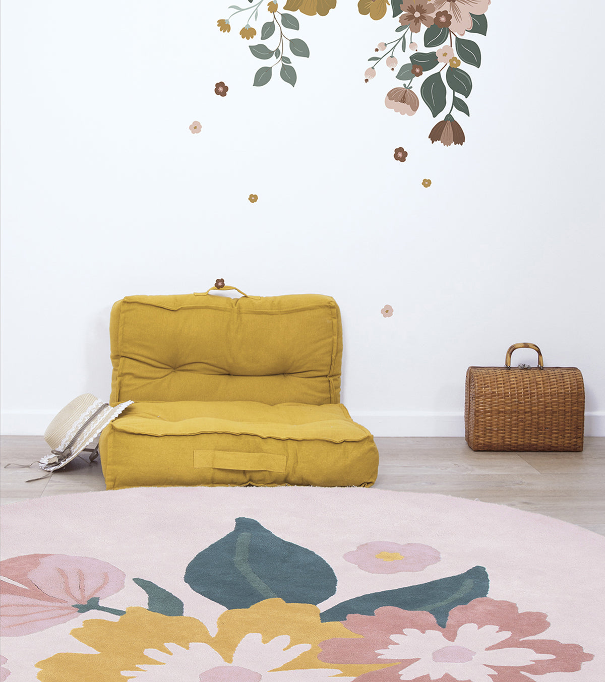 CAPUCINE - Tapis enfant - Fleurs fond rose