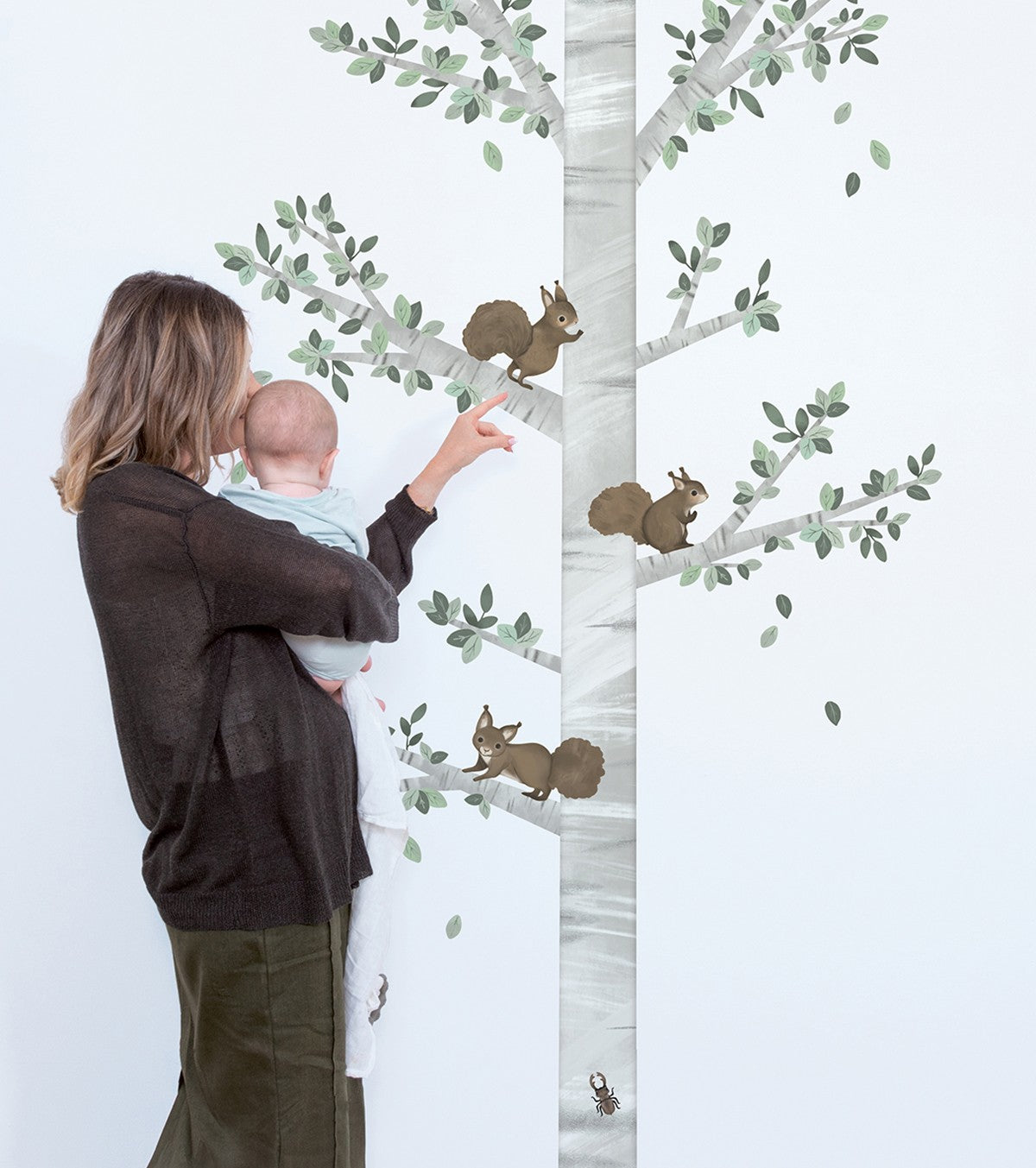 Sticker enfant - Fille sur la branche d'arbre